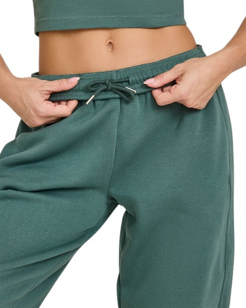 Modern Slim-Fit Joggers – Street-Ready Athletic Style